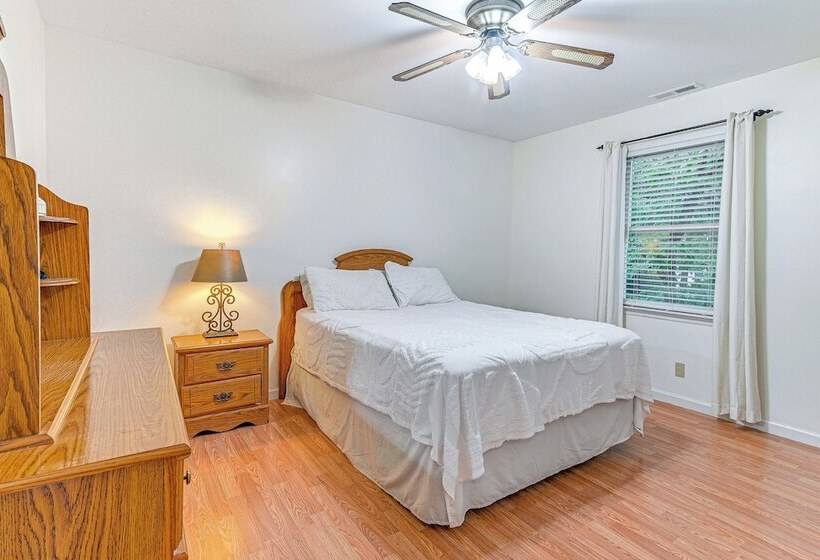 Murrells Inlet Home W/ Deck ~ 4 Mi To Marsh Walk!