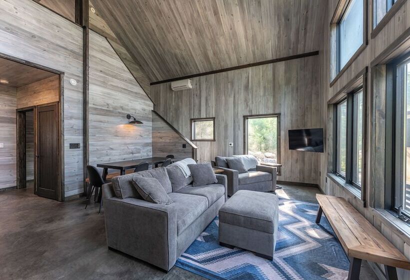 North Of North Resort