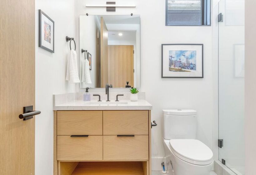 The Ridge At Canyons Village By Avantstay Stunning Ski In/out Condo W/ Hot Tub