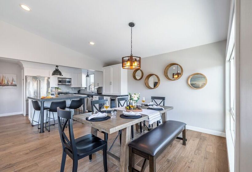 Ocean Breeze Ii By Avantstay Steps To The Beach!