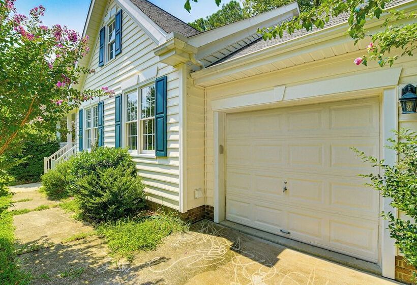 Park Village Home W/ Pond: 6 Mi To Downtown Cary