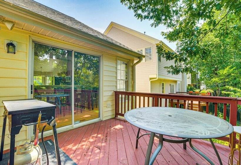 Park Village Home W/ Pond: 6 Mi To Downtown Cary