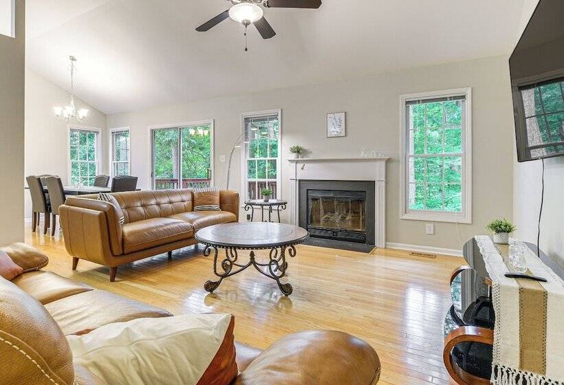 Park Village Home W/ Pond: 6 Mi To Downtown Cary