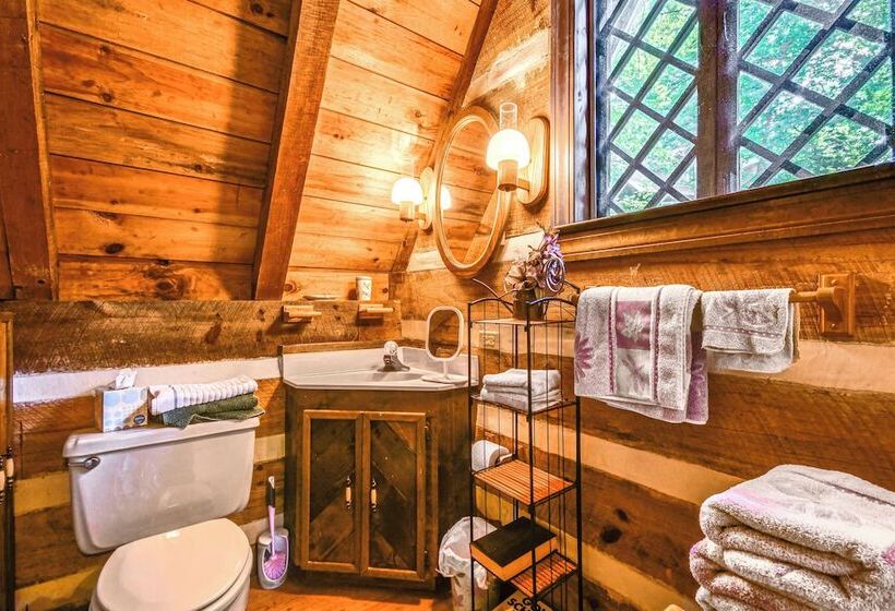 Peaceful Burnsville Cabin By South Toe River!