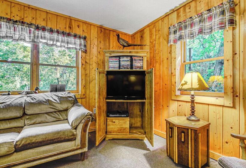 Peaceful Wautoma Retreat W/ Deck On 10 Acres!