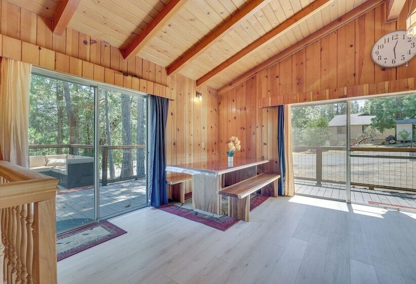 Peaceful Wooden Cabin, 2 Mi To Bass Lake!