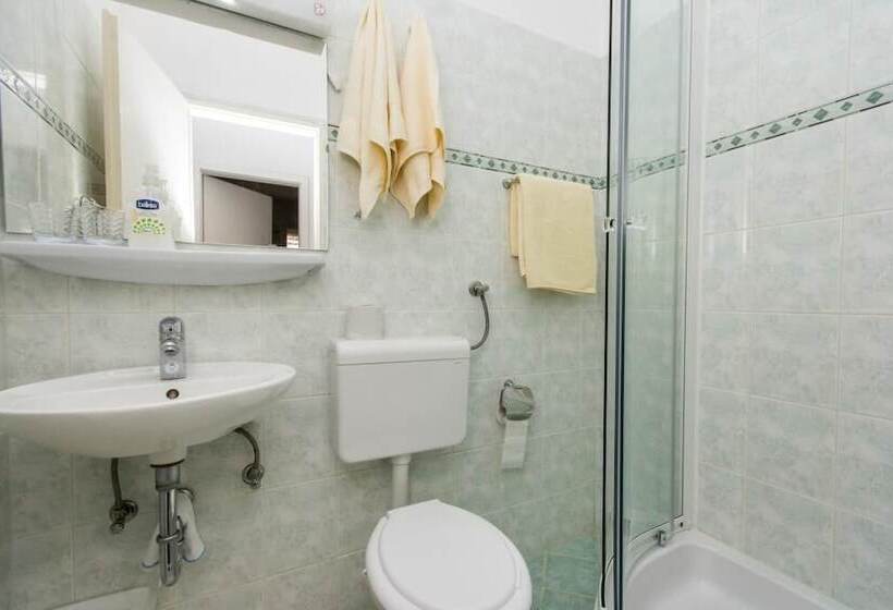 פנסיון Apartments & Rooms Jokovic