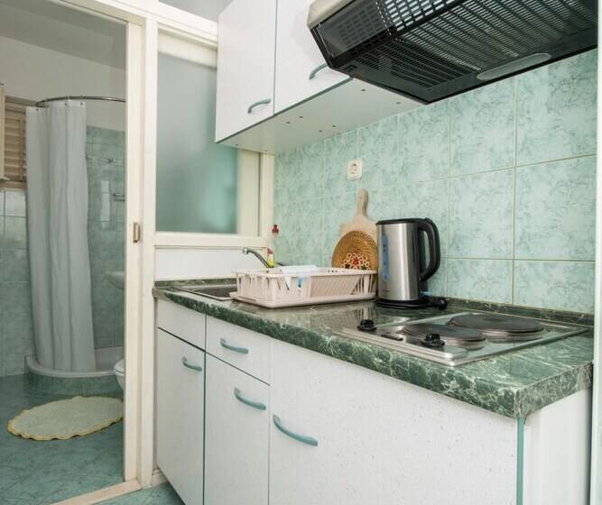 פנסיון Apartments & Rooms Jokovic