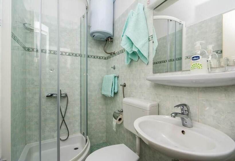 פנסיון Apartments & Rooms Jokovic