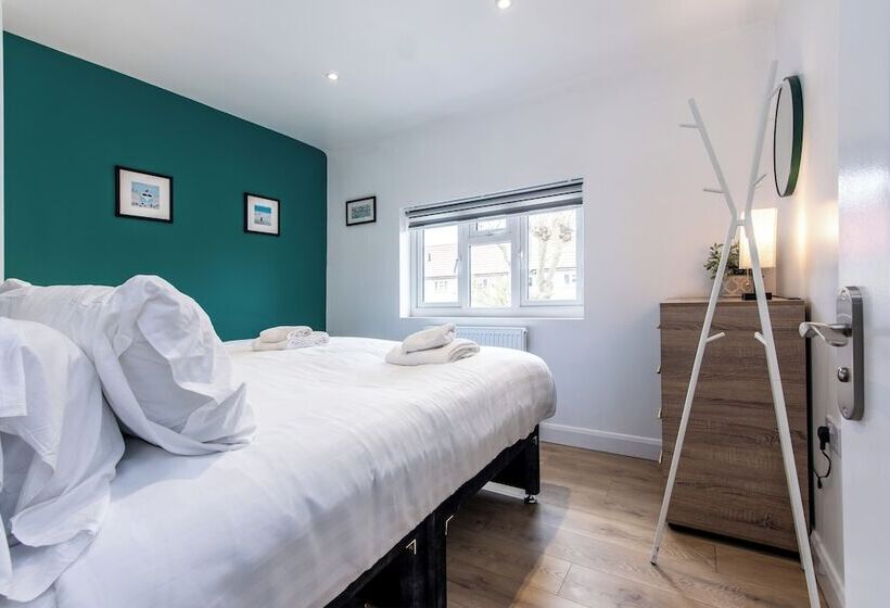 פנסיון Clifford House