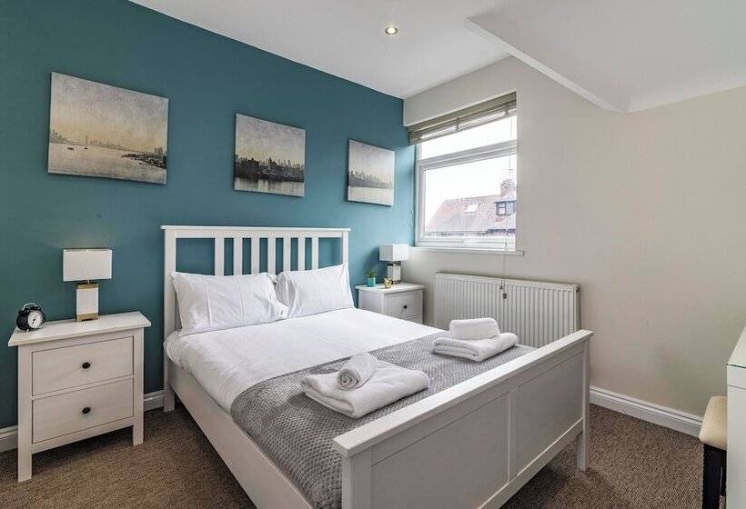 פנסיון Dovecote House