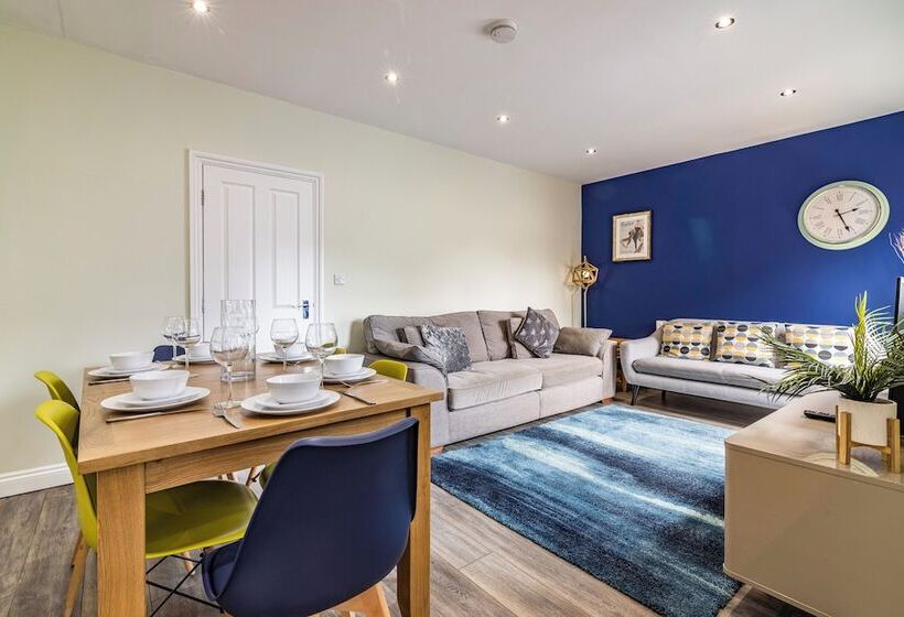 פנסיון Dovecote House