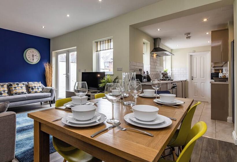 פנסיון Dovecote House