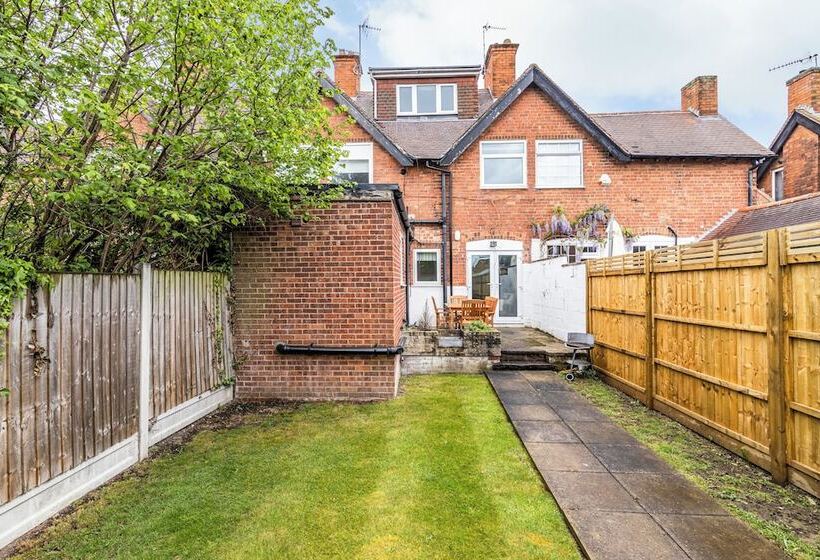 פנסיון Dovecote House