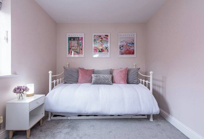 Пансион Frome Gardens 17