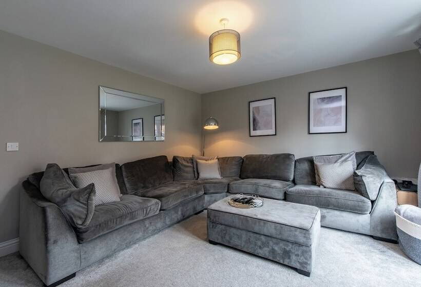 Пансион Frome Gardens 17