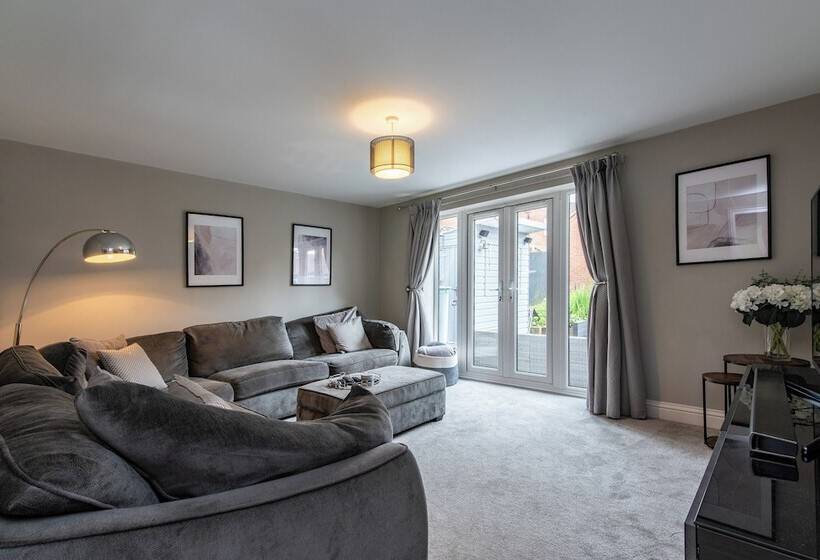 Пансион Frome Gardens 17