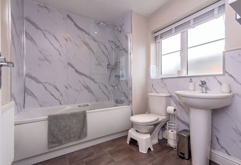 Пансион Frome Gardens 17