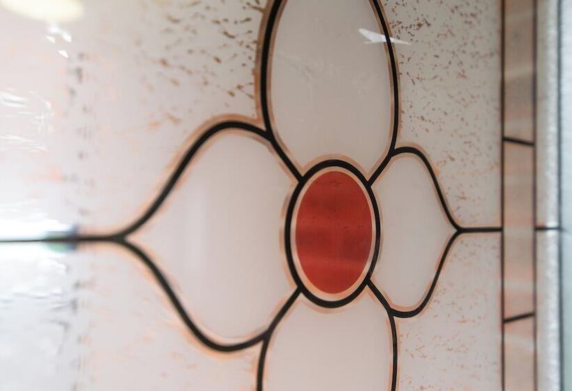 Пансион Frome Gardens 17