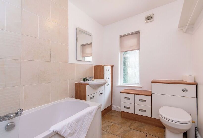 膳宿费 Gertrude House