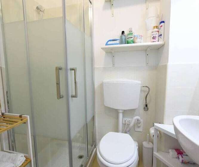 ペンション Room In Apartment   Terrasinipalermovacation For 4 Guests New