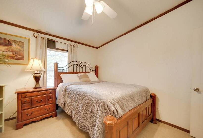 Pet Friendly Blanco Home W/ Private Deck!