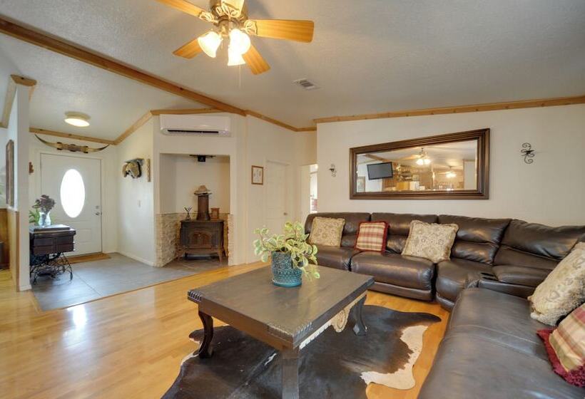 Pet Friendly Blanco Home W/ Private Deck!