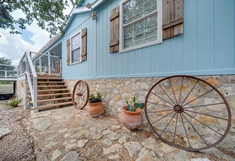 Pet Friendly Blanco Home W/ Private Deck!