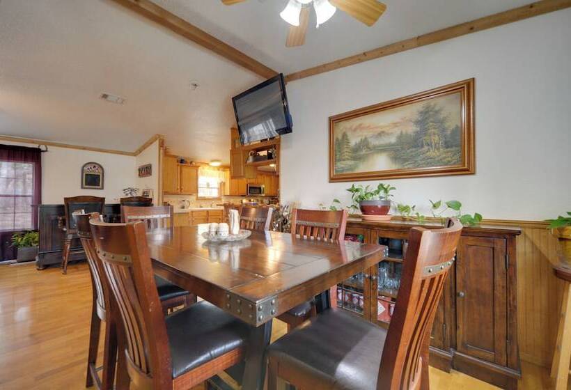 Pet Friendly Blanco Home W/ Private Deck!