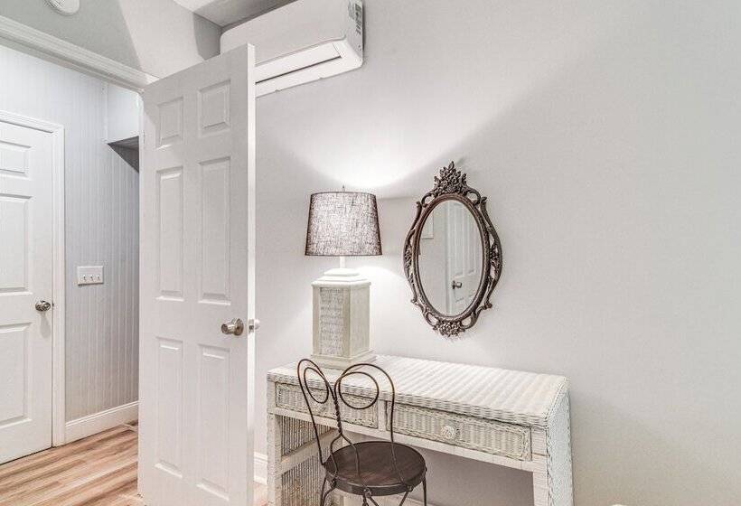 Pet Friendly Largo Duplex W/ Patio!