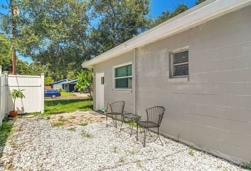 Pet Friendly Largo Duplex W/ Patio!