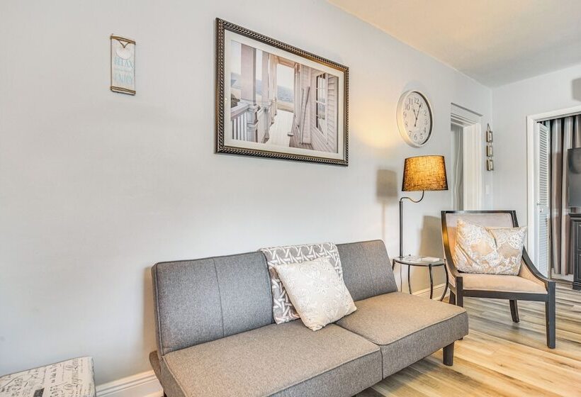 Pet Friendly Largo Duplex W/ Patio!