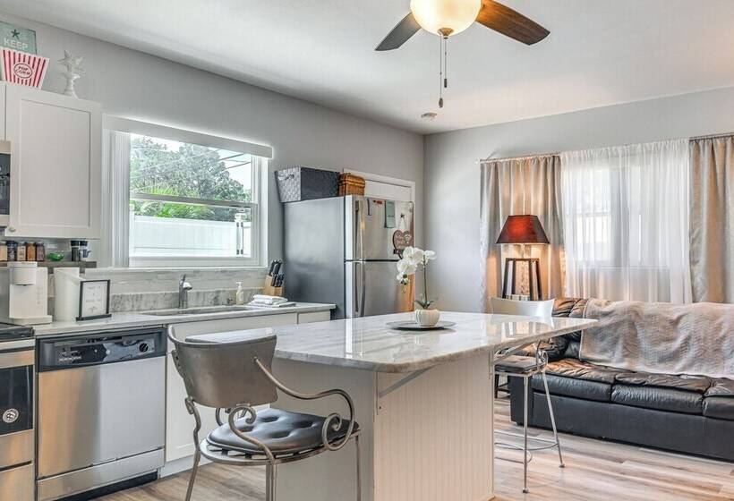 Pet Friendly Largo Duplex W/ Patio!