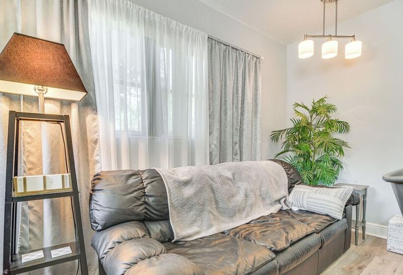 Pet Friendly Largo Duplex W/ Patio!