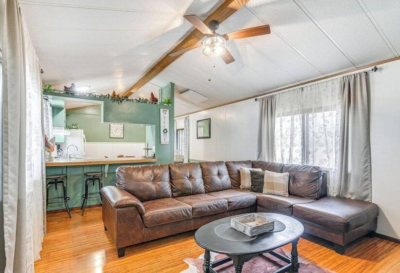 Pet Friendly Page Home ~ 4 Mi To Lake Powell!