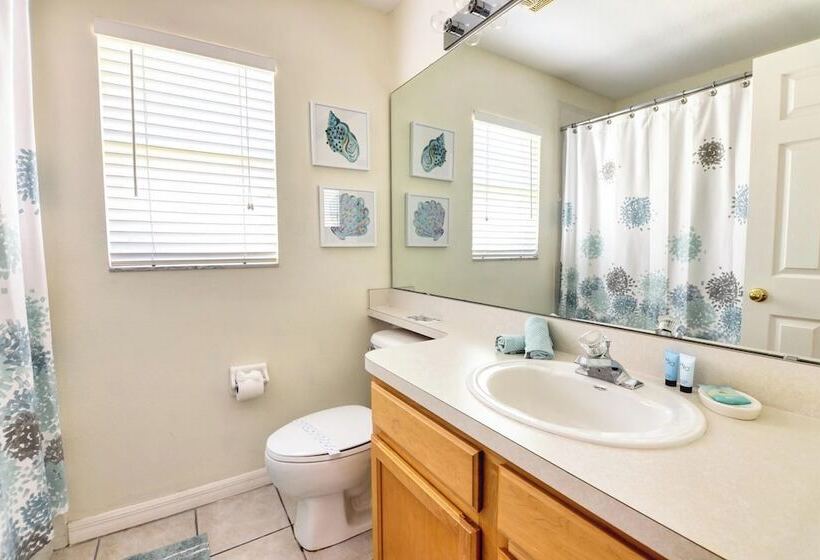 Pool Pleasure At Highlands Reserve