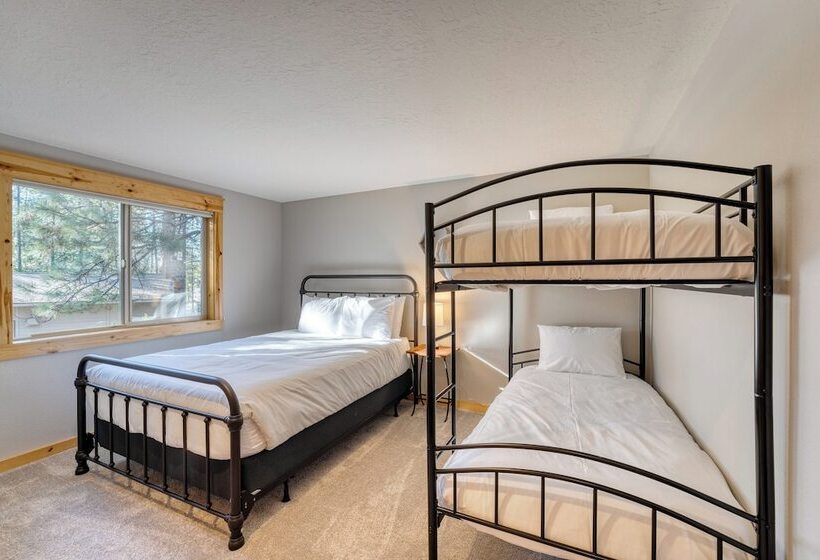 Quail By Avantstay Great Location + Game Room, Hot Tub, & Deck!