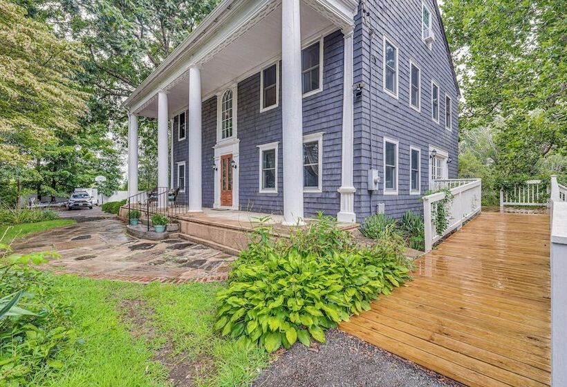 Quintessential New England Home W/ Patio & Grill!