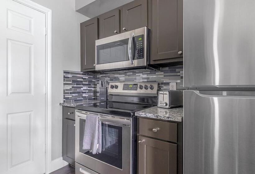 Riverpark Apartments By Barsala