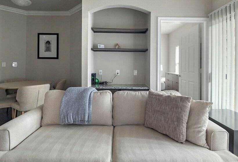 Riverpark Apartments By Barsala