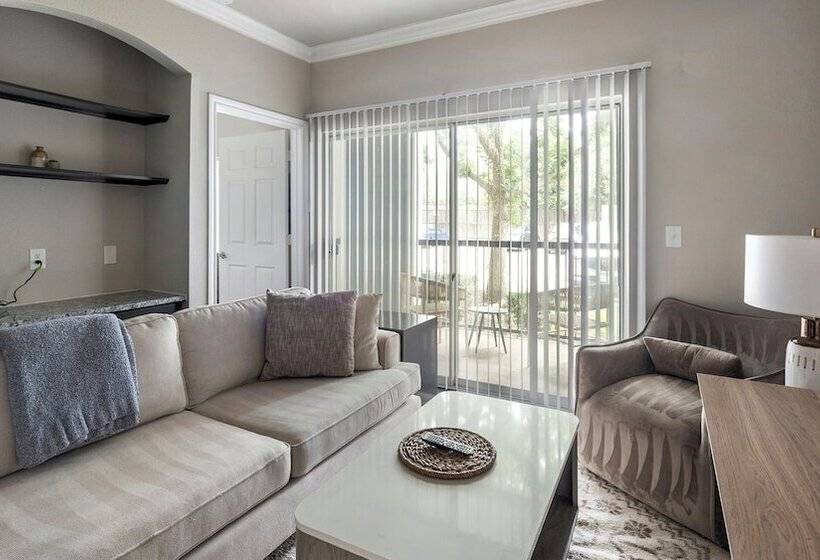 Riverpark Apartments By Barsala