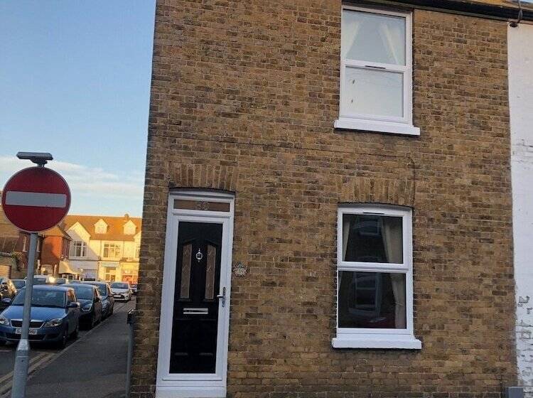 דירת נופש Charming 2 Bed House In Birchington Town Centre