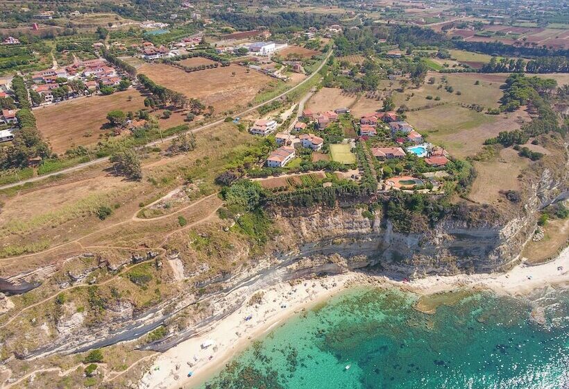 住所 Le Playe Village