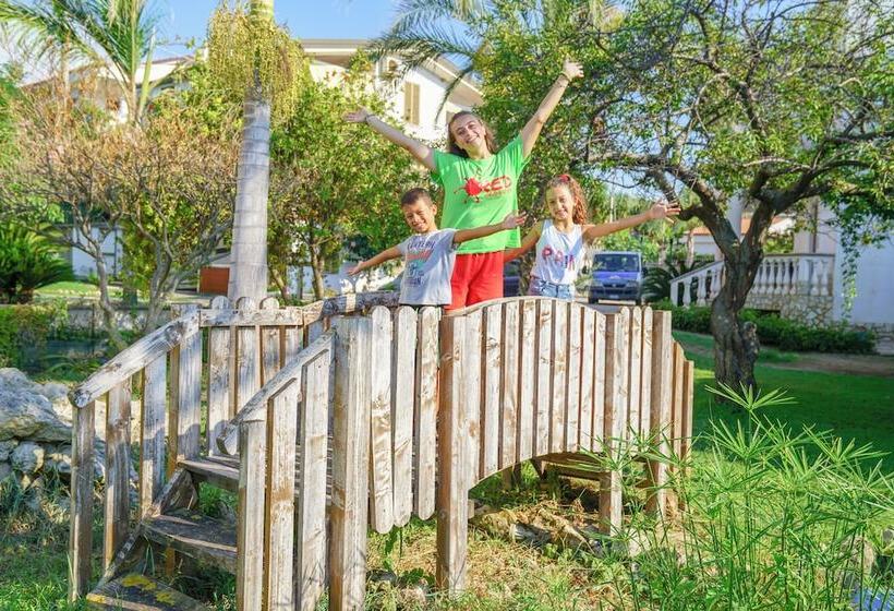 住所 Le Playe Village