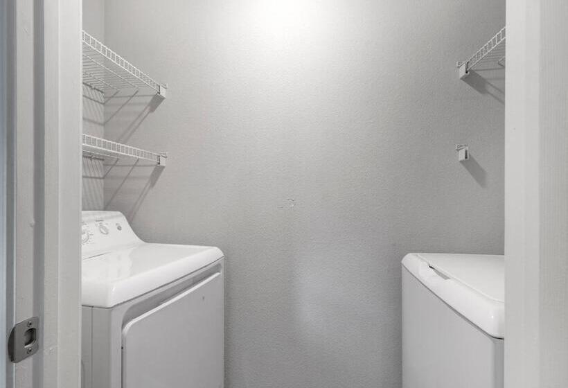 Riverpark Apartments By Barsala