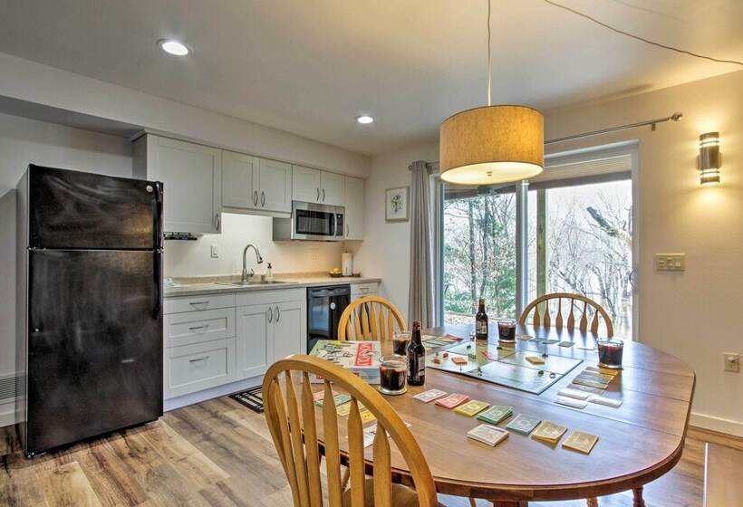 Riversong  Waterfront La Crosse Home W/ Dock