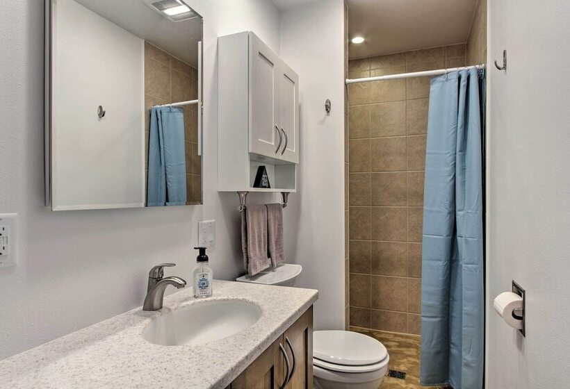 Riversong  Waterfront La Crosse Home W/ Dock