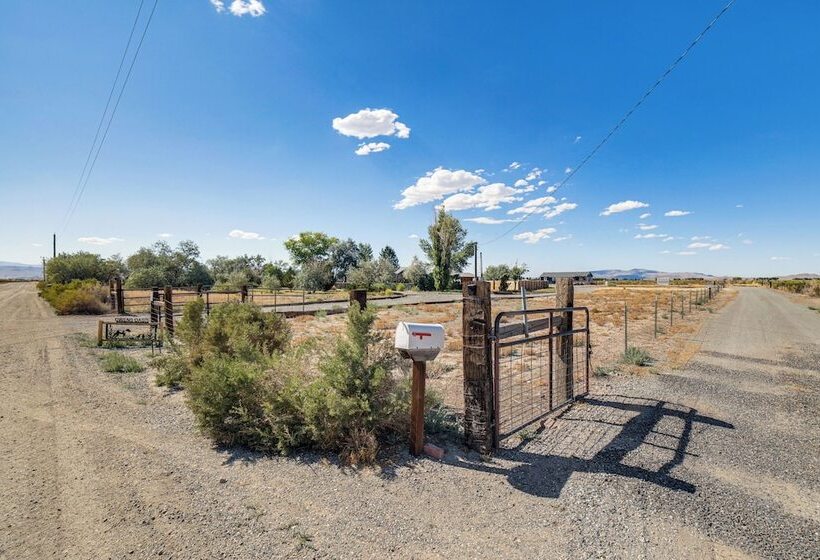 Rustic & Secluded Nevada Home: On Site Dog Park!