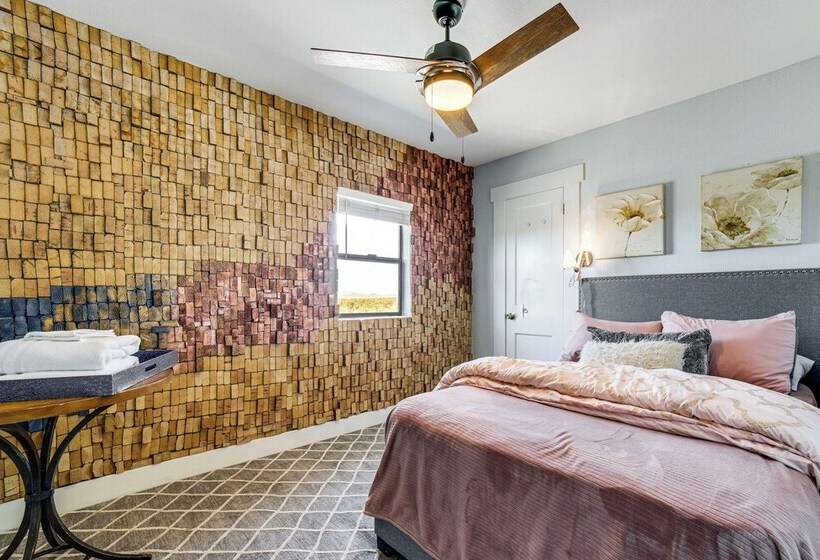 Rustic & Secluded Nevada Home: On Site Dog Park!