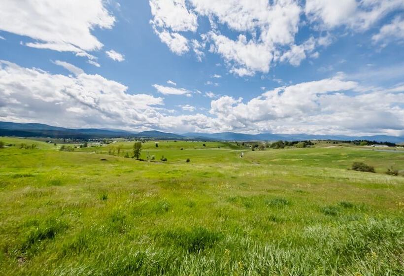 Saddlehorn Ridge Cabin